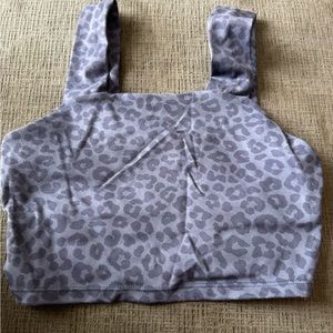 Barre3 Cheetah Crop-Like New